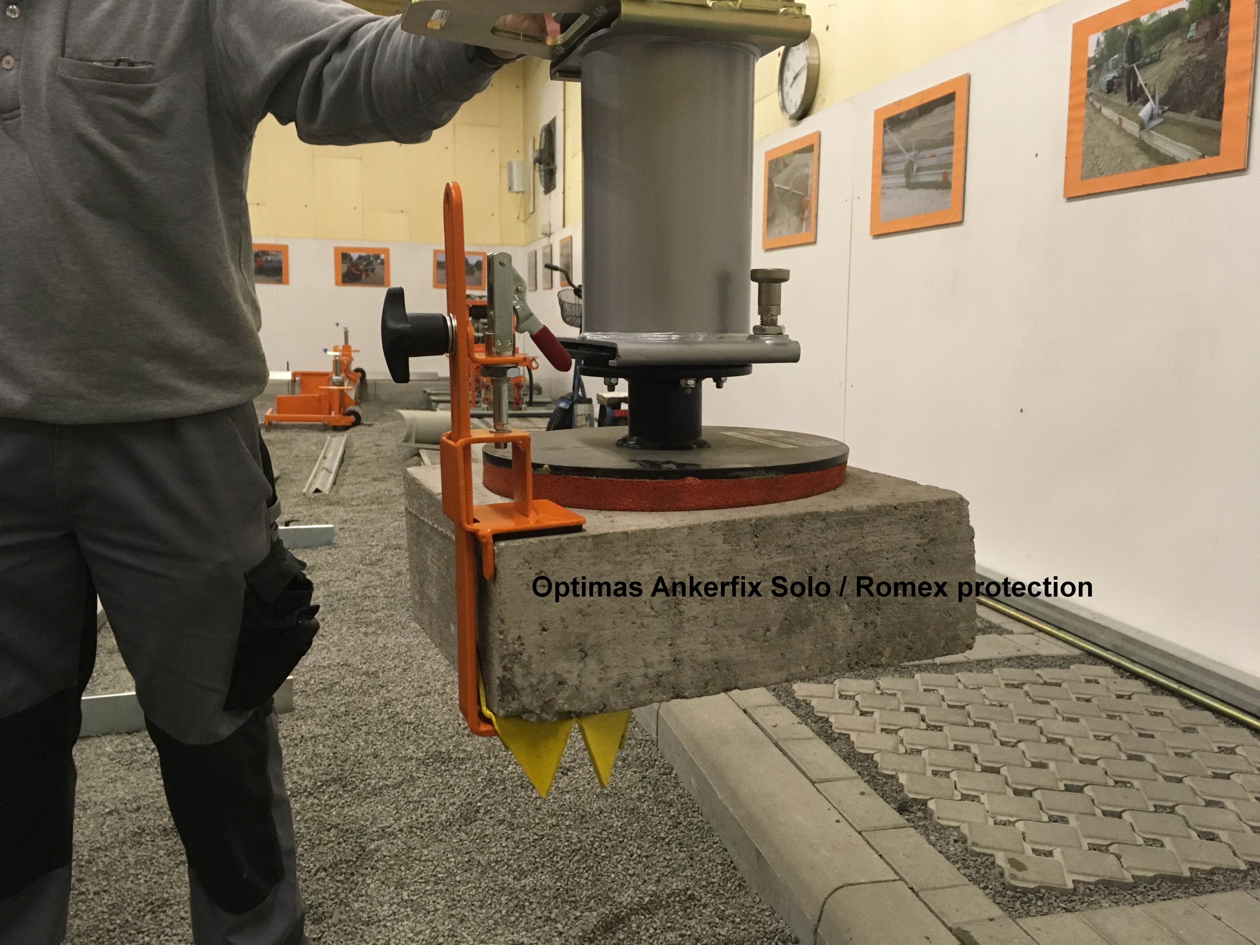 Optimas-clamping_device-Ankerfix-Solo-with-Anti-shift-device_made_by_Romex