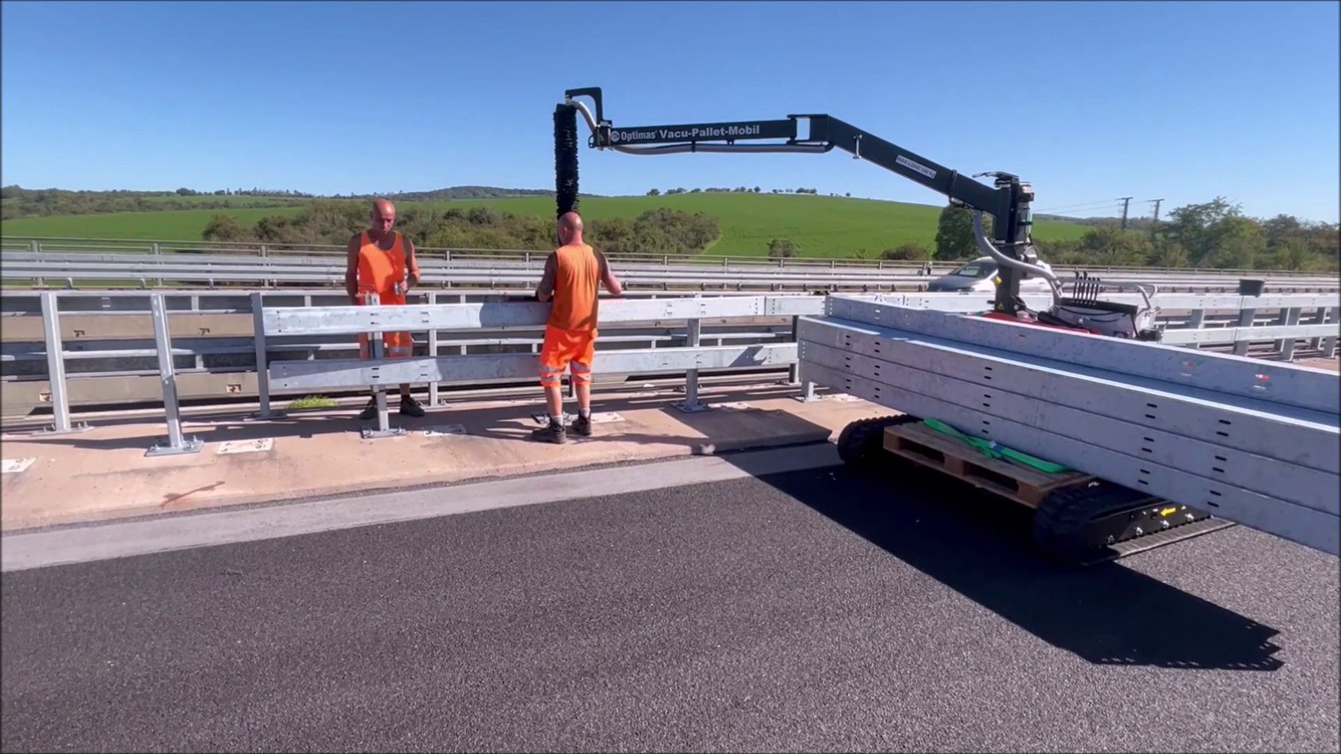 9-vlcsnap-2023-09-21-13h45m31s257