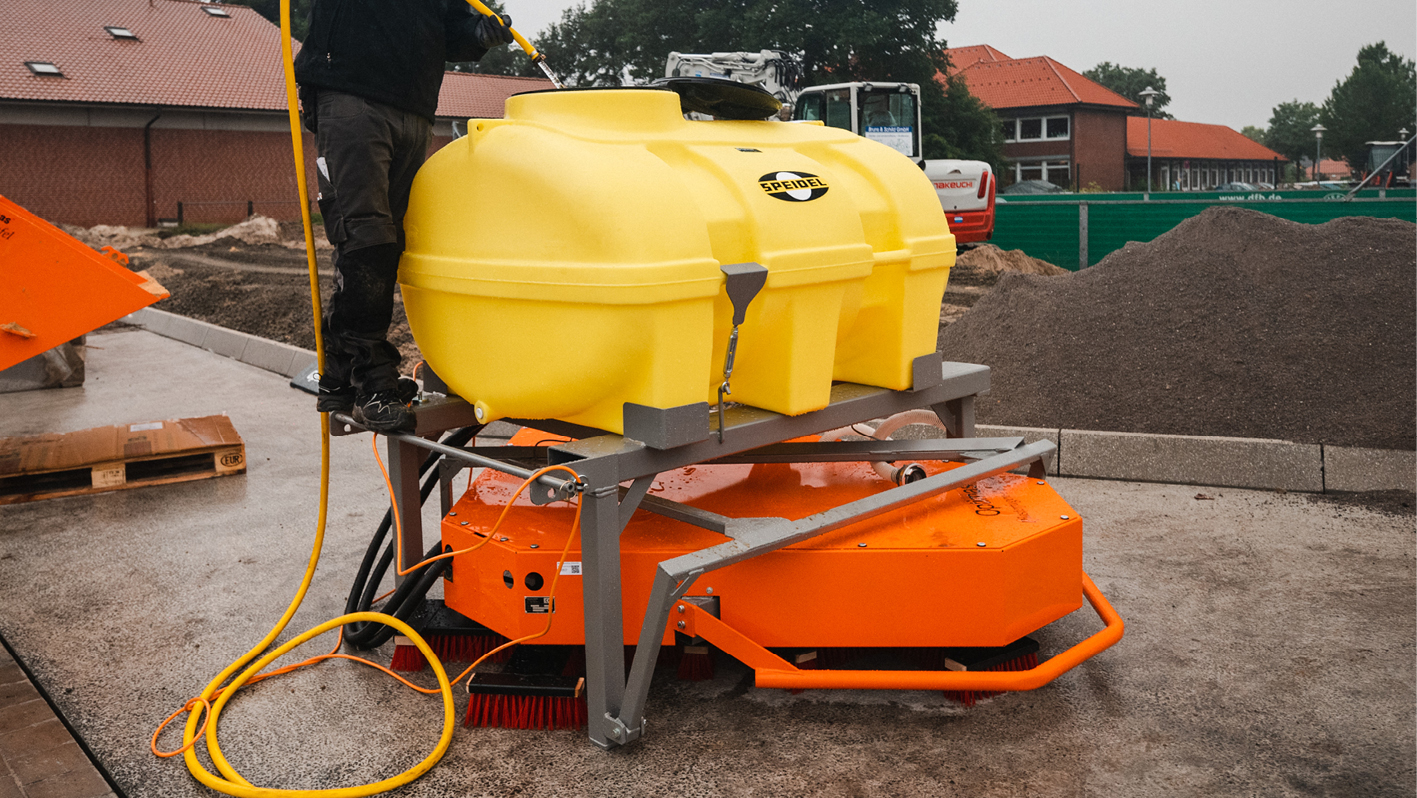 Optimas-Pflasterfugen-Fuellgeraet_Paver_Joint_Filling_device_wheel_loader_4