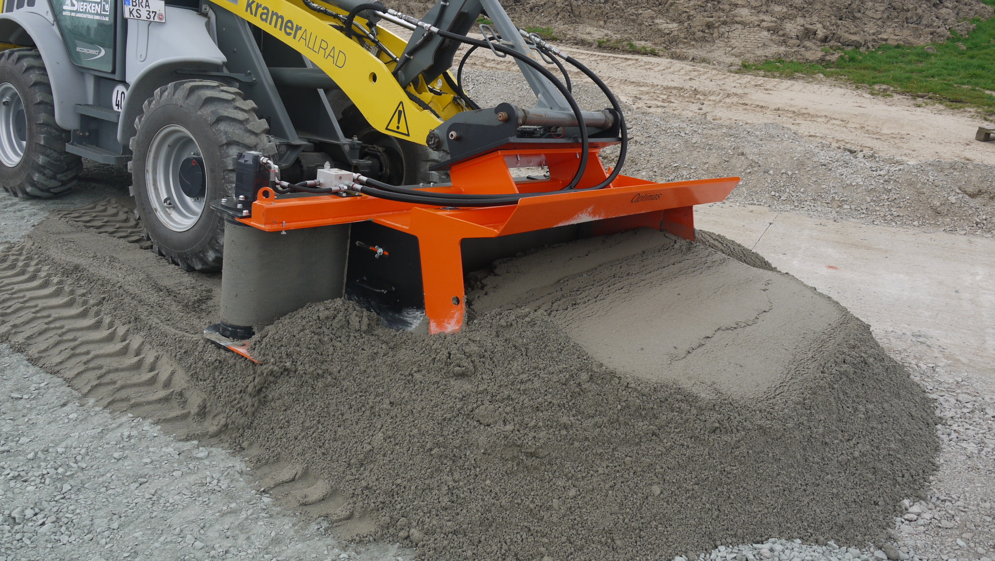 Optimas_Material_Verteil-Schaufel_Side_shoot_bucket_Finliner_6
