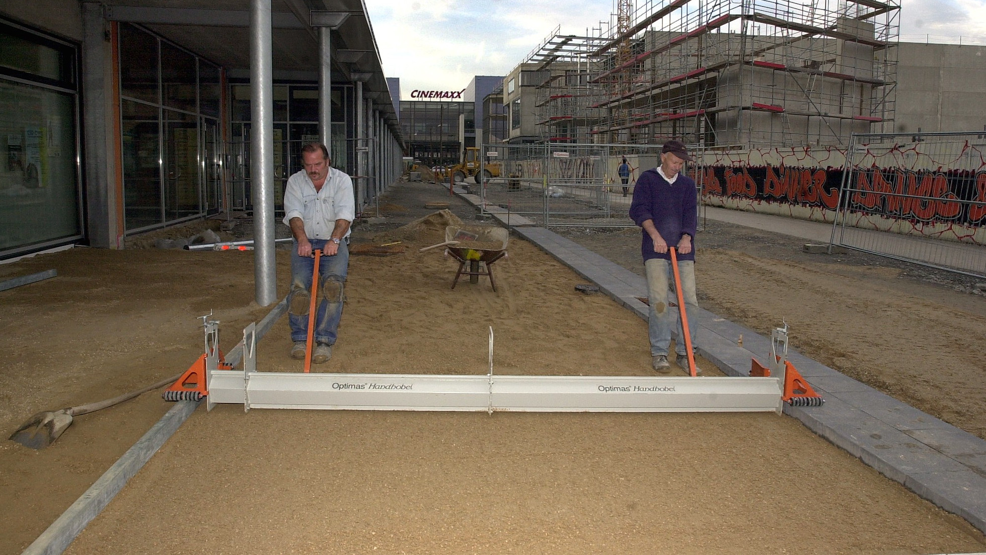 Optimas_Handhobel_Mini_Screed_3 Die Arbeitsbreite von 0,25 m bis 5,20 m vom Optimas Handhobel ist durch Modulbauweise stufenlos einstellbar..