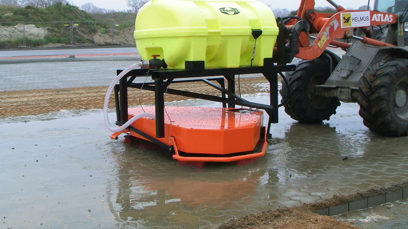 Optimas-Pflasterfugen-Fuellgeraet_Paver_Joint_Filling_device_wheel_loader_1